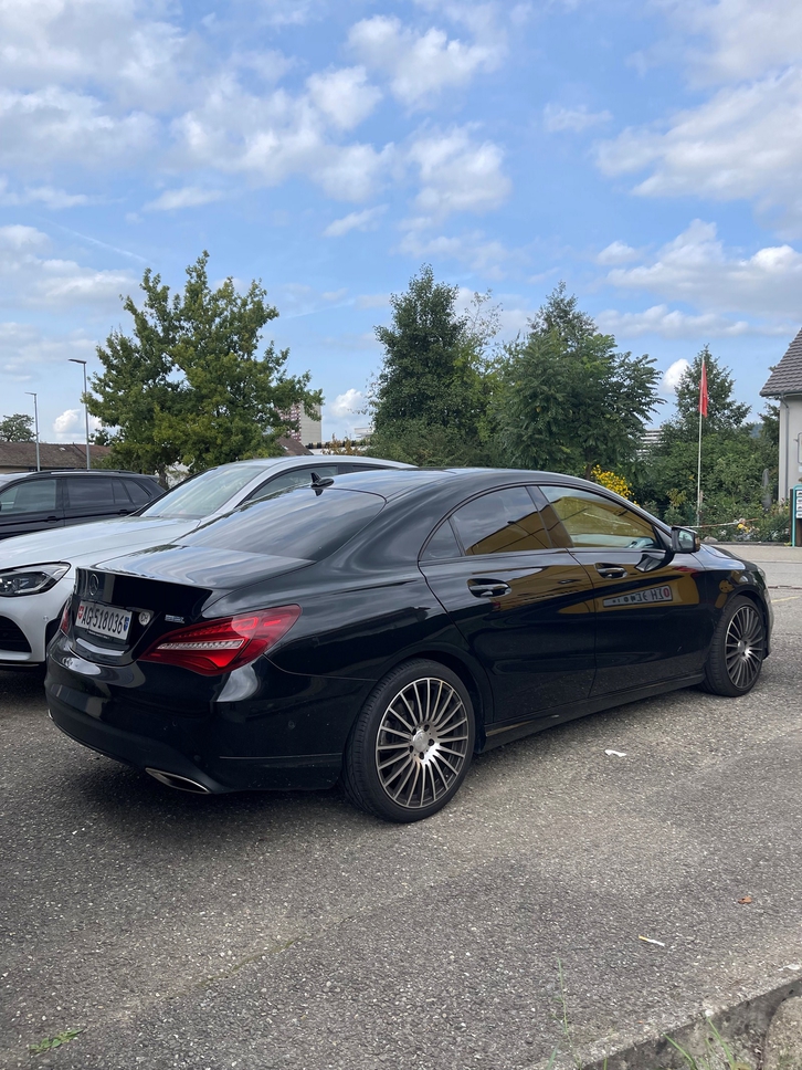 Mercedes-Benz CLA-Klasse X117 Shooting Brake CLA 200 d Night Star Mercedes-Benz Mercedes-Benz CLA-Klasse X117 Shooting Brake CLA 200 d Night Star