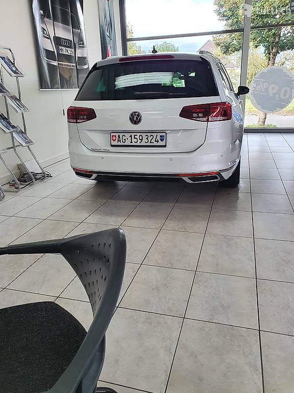 VW Passat Variant 2.0 TSI Elegance DSG 4m VW VW Passat Variant 2.0 TSI Elegance DSG 4m