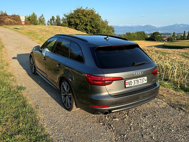 Audi A4 Avant 2.0 TFSI 252 Sport quattro S-Tronic Audi Audi A4 Avant 2.0 TFSI 252 Sport quattro S-Tronic