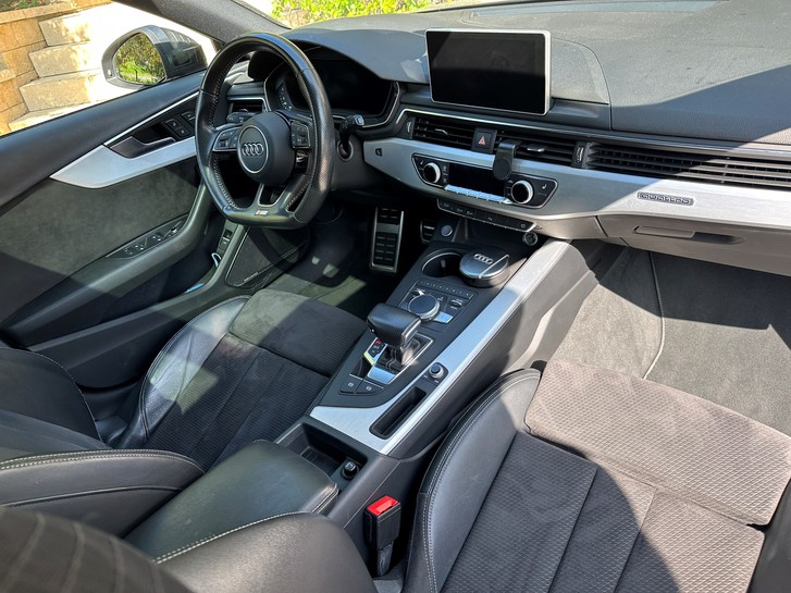 Audi A4 Avant 2.0 TFSI 252 Sport quattro S-Tronic Audi Audi A4 Avant 2.0 TFSI 252 Sport quattro S-Tronic