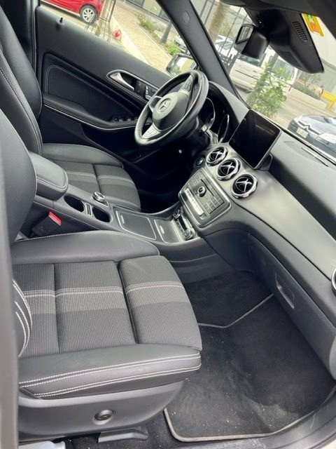 Mercedes-Benz GLA-Klasse X156 GLA 200 Night Star Mercedes-Benz Mercedes-Benz GLA-Klasse X156 GLA 200 Night Star