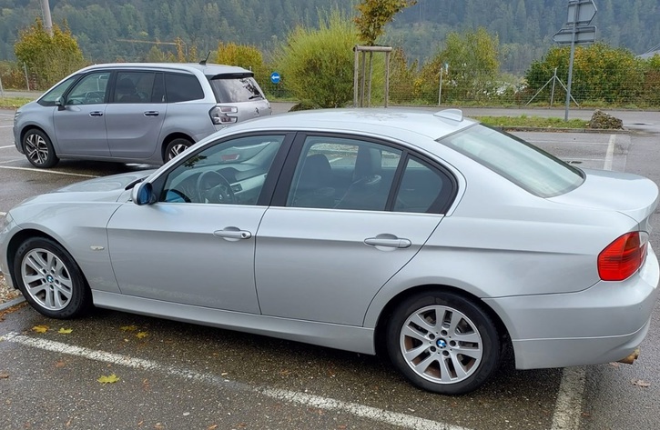 BMW 3er Reihe E90 325xi BMW BMW 3er Reihe E90 325xi