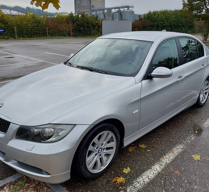 BMW 3er Reihe E90 325xi BMW BMW 3er Reihe E90 325xi