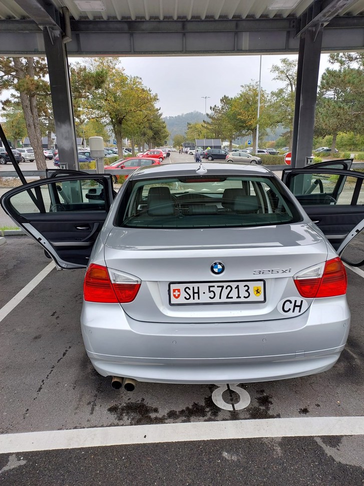 BMW 3er Reihe E90 325xi BMW BMW 3er Reihe E90 325xi