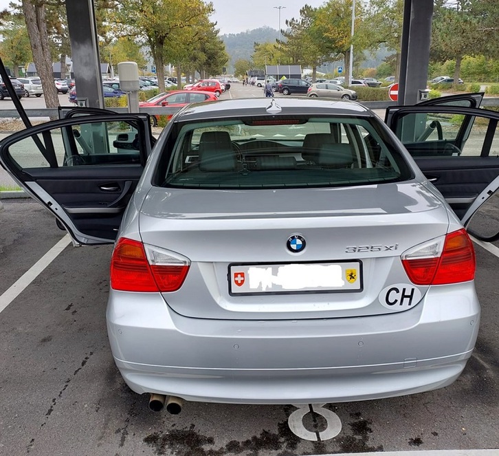 BMW 3er Reihe E90 325xi BMW BMW 3er Reihe E90 325xi