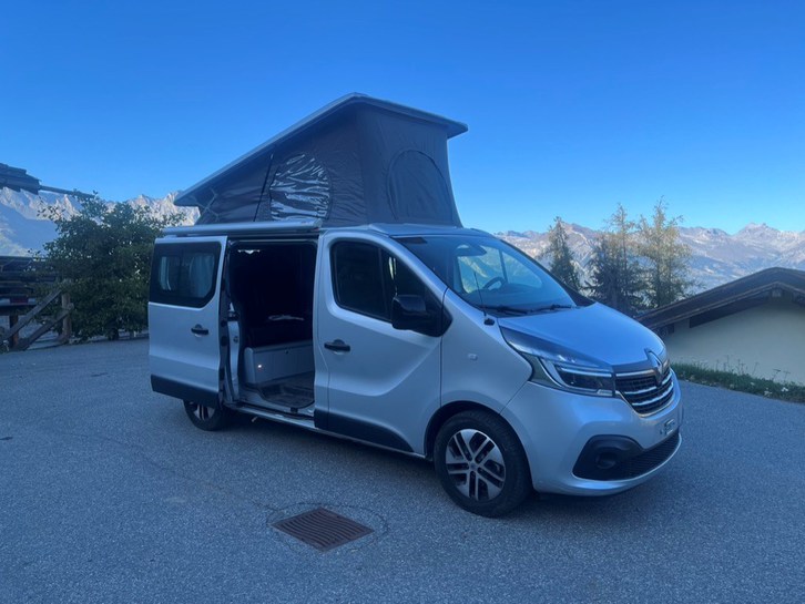 RENAULT Trafic Blue dCi 170 EDC Spacenomad RENAULT RENAULT Trafic Blue dCi 170 EDC Spacenomad