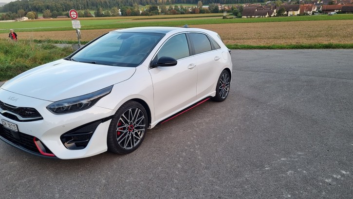 Kia Ceed 1.6 T-GDi GT Kia Kia Ceed 1.6 T-GDi GT