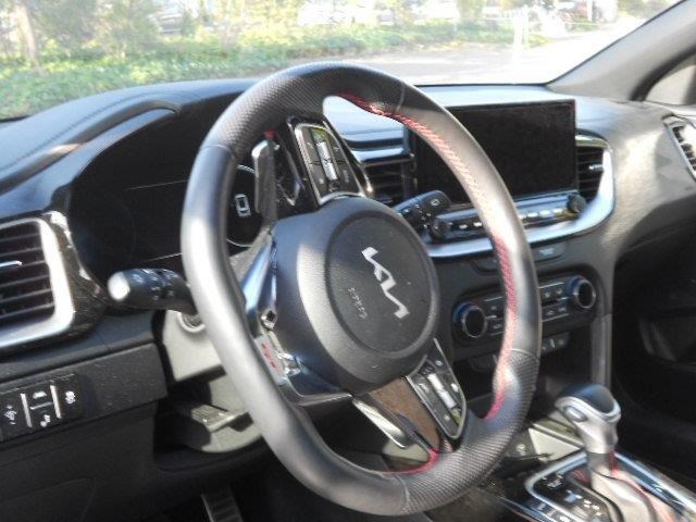 Kia Ceed 1.6 T-GDi GT Kia Kia Ceed 1.6 T-GDi GT