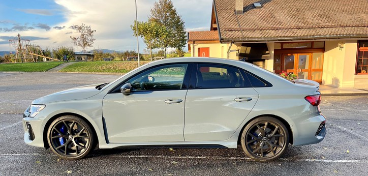 Audi RS3 Limousine 2.5 TFSI quattro S-Tronic Audi Audi RS3 Limousine 2.5 TFSI quattro S-Tronic