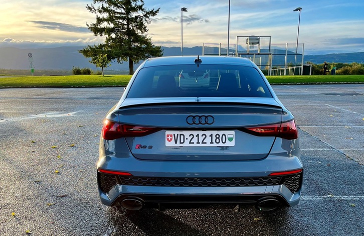 Audi RS3 Limousine 2.5 TFSI quattro S-Tronic Audi Audi RS3 Limousine 2.5 TFSI quattro S-Tronic