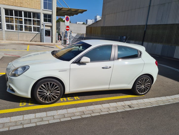 Alfa Romeo Giulietta 1.4 TB MA 170 Exclusive Alfa Romeo Alfa Romeo Giulietta 1.4 TB MA 170 Exclusive