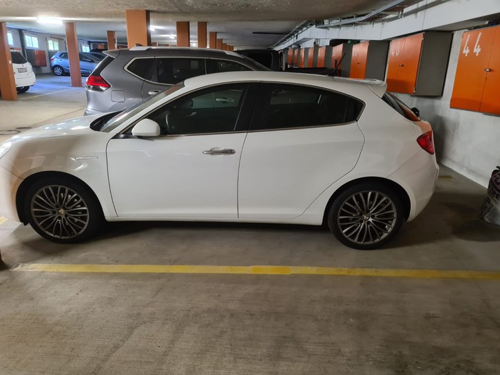 Alfa Romeo Giulietta 1.4 TB MA 170 Exclusive Alfa Romeo Alfa Romeo Giulietta 1.4 TB MA 170 Exclusive