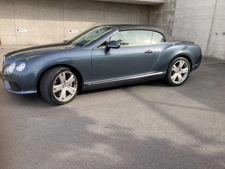 Bentley Continental GTC 4.0 V8