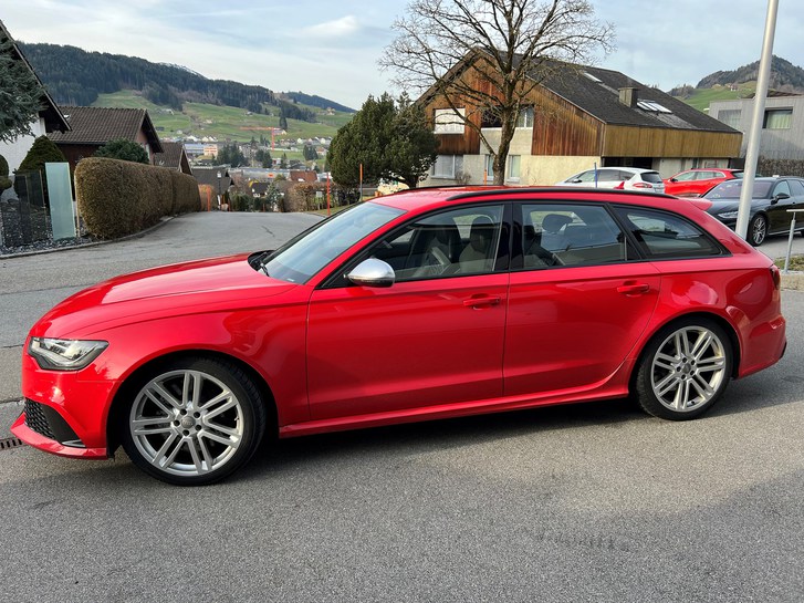 Audi RS6 Avant 4.0 V8 TFSI quattro T-Tronic