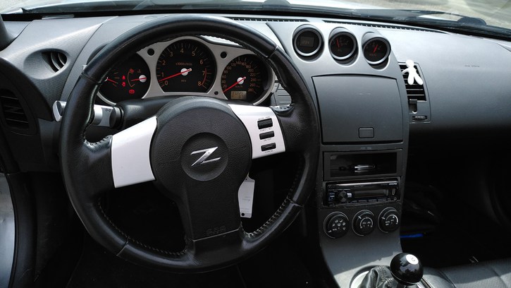 Nissan 350 Z Roadster 3.5 V6 24V