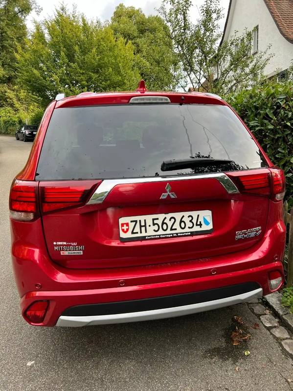 Mitsubishi Outlander 2.0 PHEV - Top Hybrid SUV Mitsubishi Mitsubishi Outlander 2.0 PHEV Value