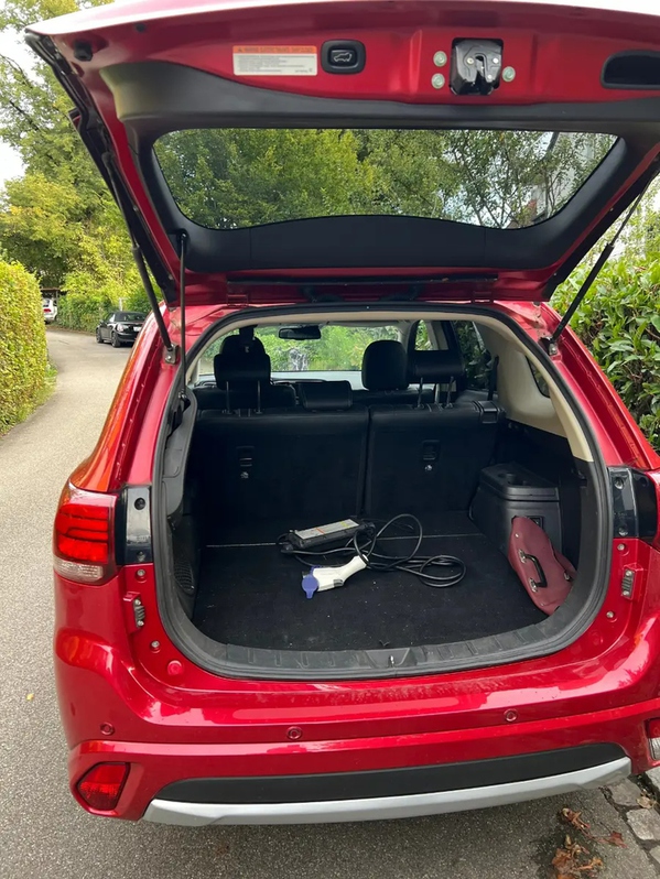 Mitsubishi Outlander 2.0 PHEV - Top Hybrid SUV Mitsubishi Mitsubishi Outlander 2.0 PHEV Value