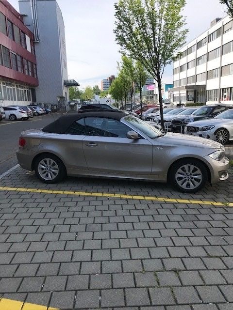 BMW 1er E88 Cabrio 120i in Top Zustand - Jetzt Besichtigen BMW BMW 1er Reihe E88 Cabrio 120i