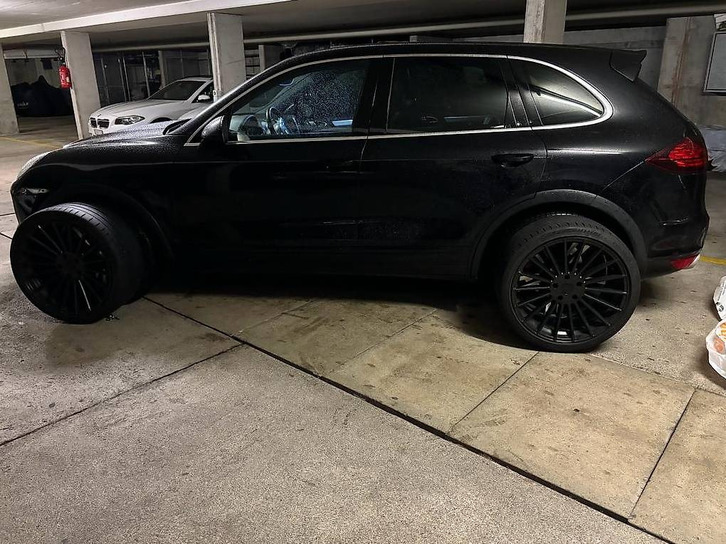 Porsche Cayenne Turbo V8 mit Top-Ausstattung, 2013 Porsche Porsche Cayenne 4.8 V8 Turbo TipT