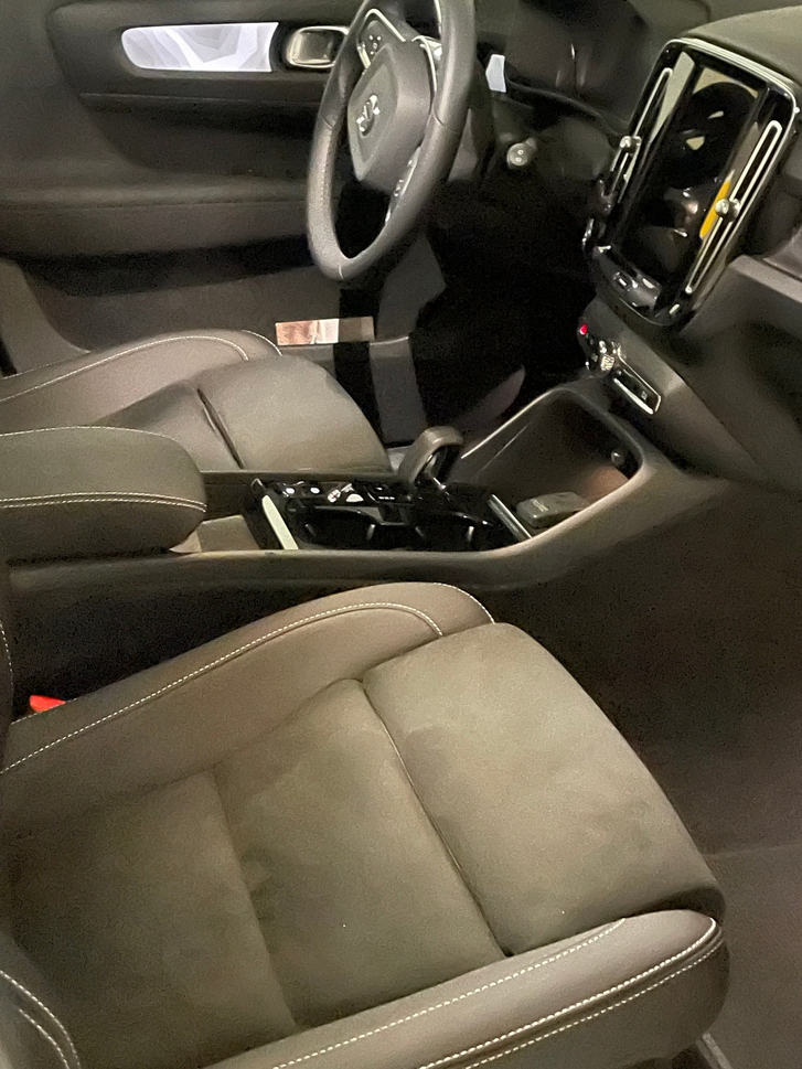 Volvo XC40 T5 PiH 2025 mit Top-Ausstattung Volvo Volvo XC40 1.5 T5 PiH Ultimate Dark