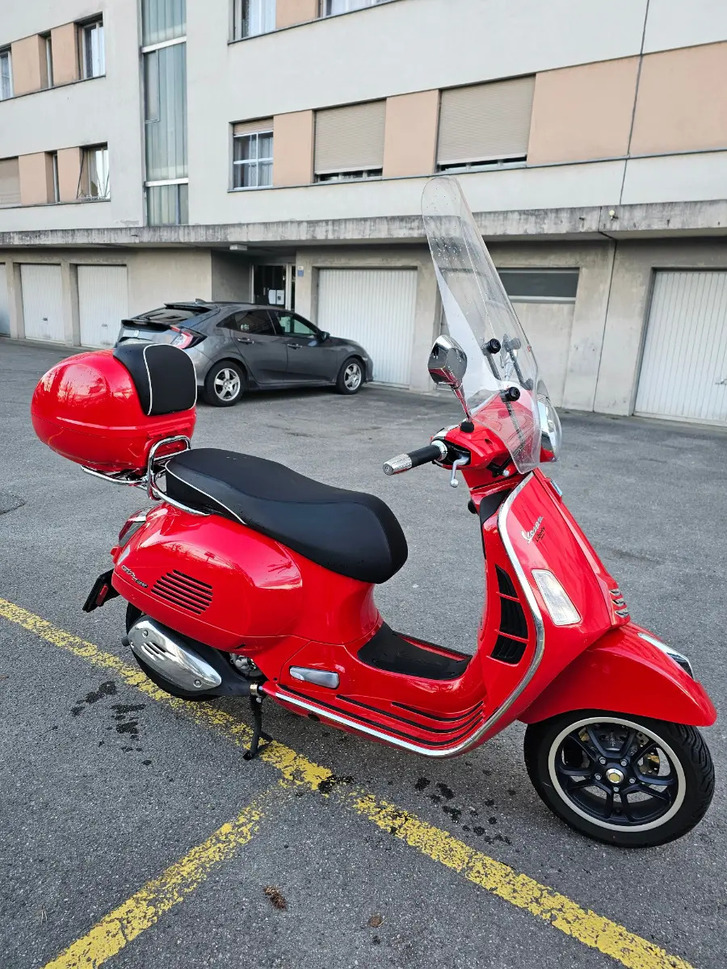 PIAGGIO Vespa GTS 300 ABS kaufen in der Schweiz PIAGGIO PIAGGIO Vespa GTS 300 ABS