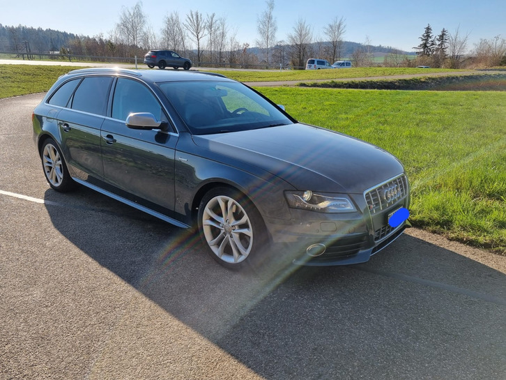 Audi S4 Avant 3.0 TFSI quattro mit Vollausstattung Audi Audi S4 Avant 3.0 V6 TFSI quattro S-Tronic