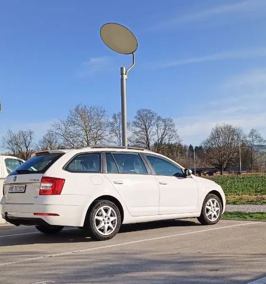 Skoda Octavia 2.0 TDI 4x4 DSG - Top Zustand Skoda Skoda Octavia Combi 2.0 TDI 184 Ambition 4x4 DSG