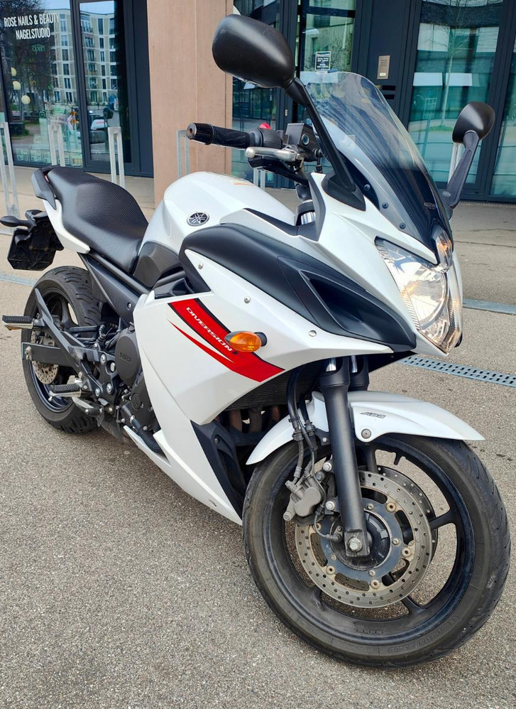 Yamaha XJ6 Diversion F ABS, bestens gepflegt YAMAHA YAMAHA XJ 6 F Diversion ABS