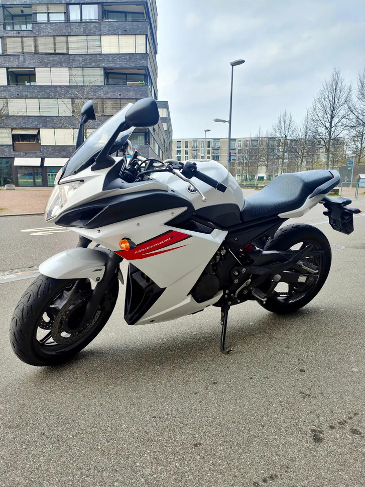 Yamaha XJ6 Diversion F ABS, bestens gepflegt YAMAHA YAMAHA XJ 6 F Diversion ABS