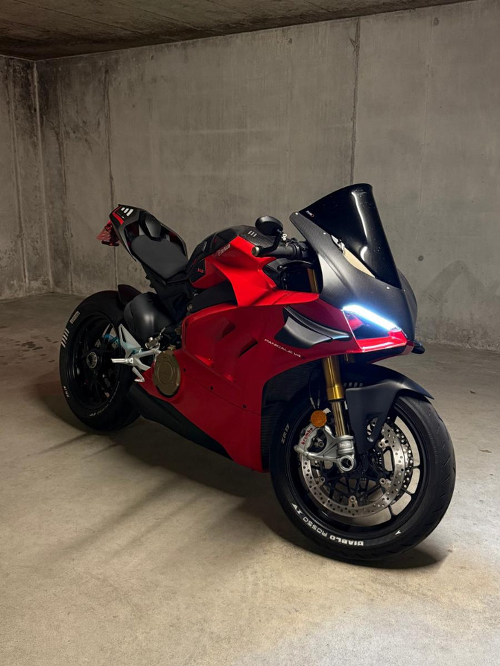 DUCATI Panigale 1103 V4 S