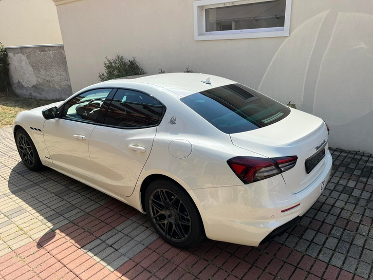 Maserati Ghibli GranSport Hybrid - Top Ausstattung Maserati Maserati Ghibli 2.0 Hybrid GranSport
