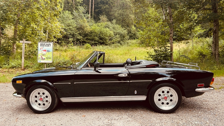 Fiat 124 Spider - Eleganter Roadster in top Zustand Fiat Fiat 124 Spider