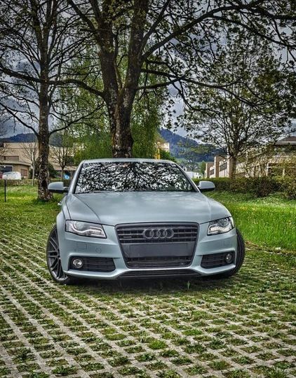 Audi A4 2.0 TFSI 211 PS in Nardo Grau Audi Audi A4 2.0 TFSI 211 quat. S-Tronic