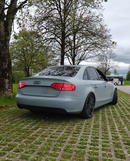 Audi A4 2.0 TFSI 211 PS in Nardo Grau Audi Audi A4 2.0 TFSI 211 quat. S-Tronic