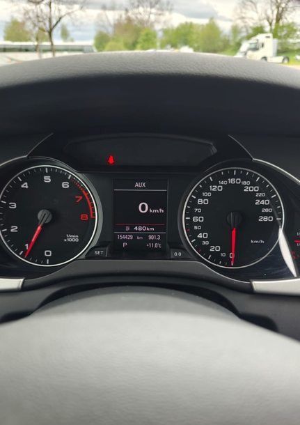 Audi A4 2.0 TFSI 211 PS in Nardo Grau Audi Audi A4 2.0 TFSI 211 quat. S-Tronic
