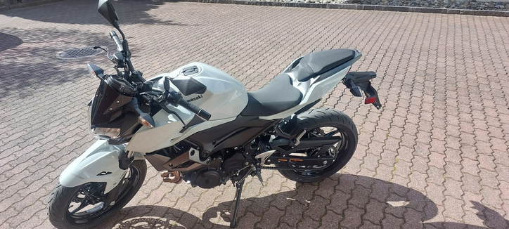 Kawasaki Z400, 800 km, Top-Zustand, 1. Hand KAWASAKI KAWASAKI Z 400