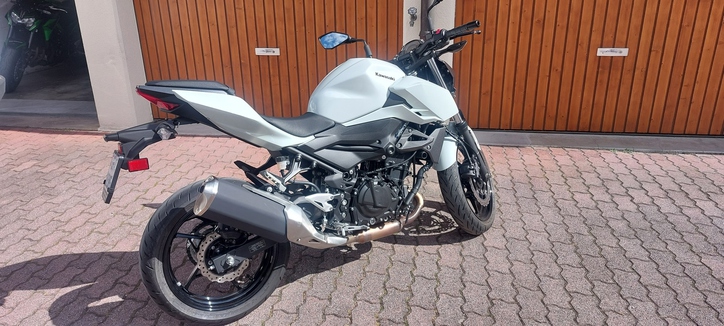 Kawasaki Z400, 800 km, Top-Zustand, 1. Hand KAWASAKI KAWASAKI Z 400