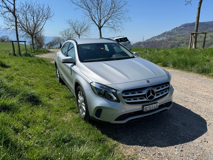 Mercedes-Benz GLA 250 4Matic, Top-Ausstattung, CH 2025 Mercedes-Benz Mercedes-Benz GLA-Klasse X156 GLA 250 4m