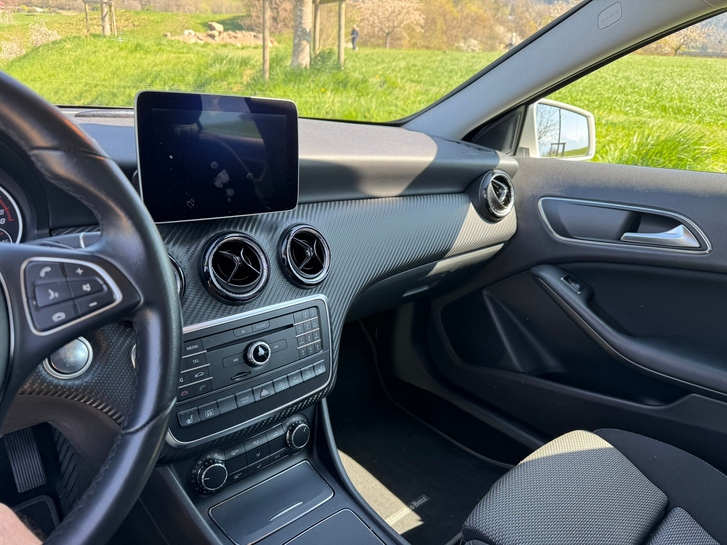 Mercedes-Benz GLA 250 4Matic, Top-Ausstattung, CH 2025 Mercedes-Benz Mercedes-Benz GLA-Klasse X156 GLA 250 4m