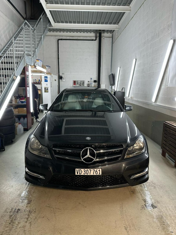 Mercedes-Benz C 220 CDI Coupe - Eleganz & Performance Mercedes-Benz Mercedes-Benz C-Klasse C204 Coupé C 220 CDI BlueEF