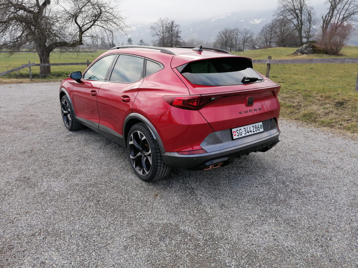 CUPRA Formentor 1.4 eHybrid VZ DSG in Rot, Top-Ausstattung CUPRA CUPRA Formentor 1.4 eHybrid VZ DSG