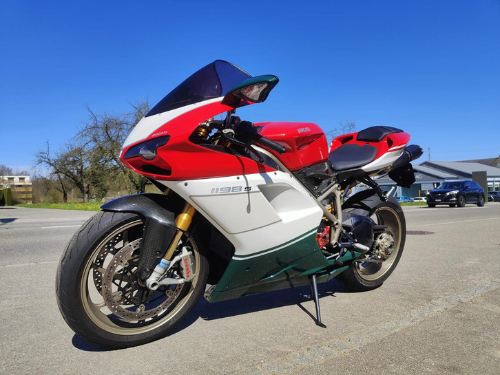DUCATI 1198 S