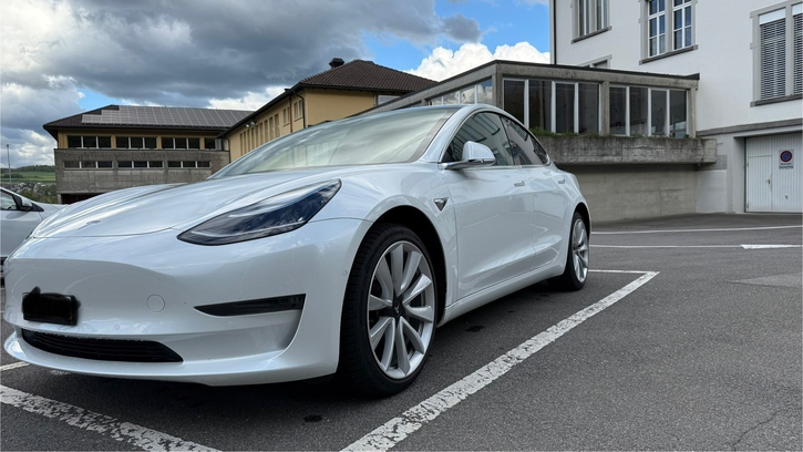 Tesla Model 3 Long Range AWD 2019 - Top Zustand Tesla Tesla Model 3 Long Range D