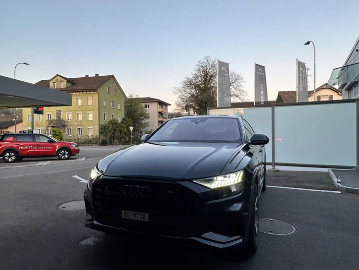 Audi Q8 50 TDI quattro mit Top-Ausstattung Audi Audi Q8 3.0 50 TDI quattro T-Tronic