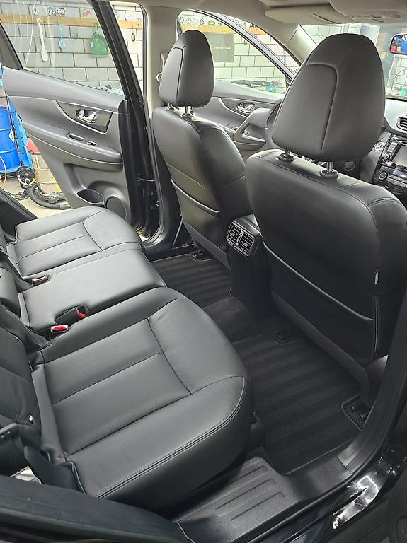 Nissan X-Trail 2025 - 4x4, Vollausstattung, Top Zustand Nissan Nissan X-Trail 2.0 dCi Acenta 4x4
