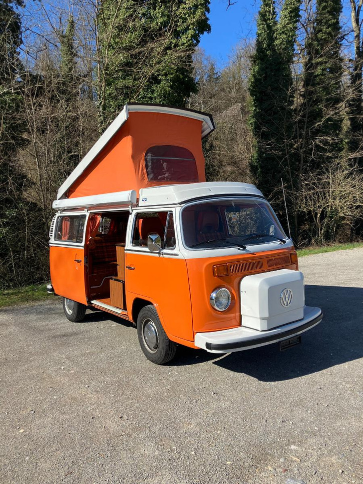 Klassischer VW T2 Camper in Top Zustand VW VW T2 23-517 Camper
