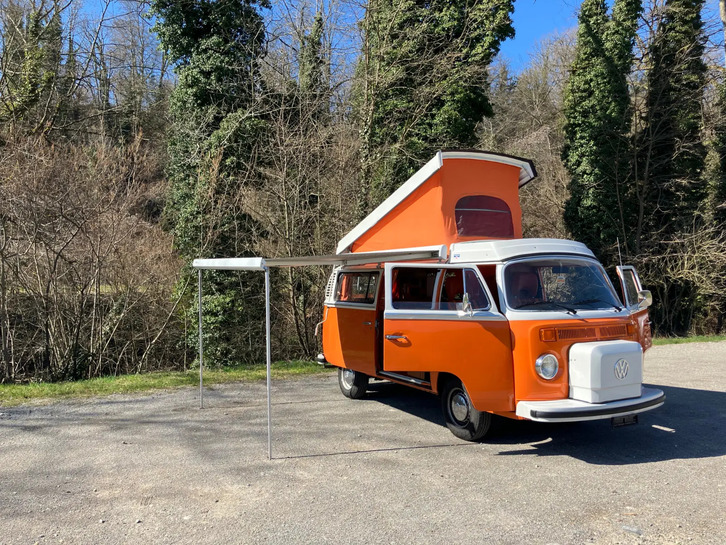 Klassischer VW T2 Camper in Top Zustand VW VW T2 23-517 Camper