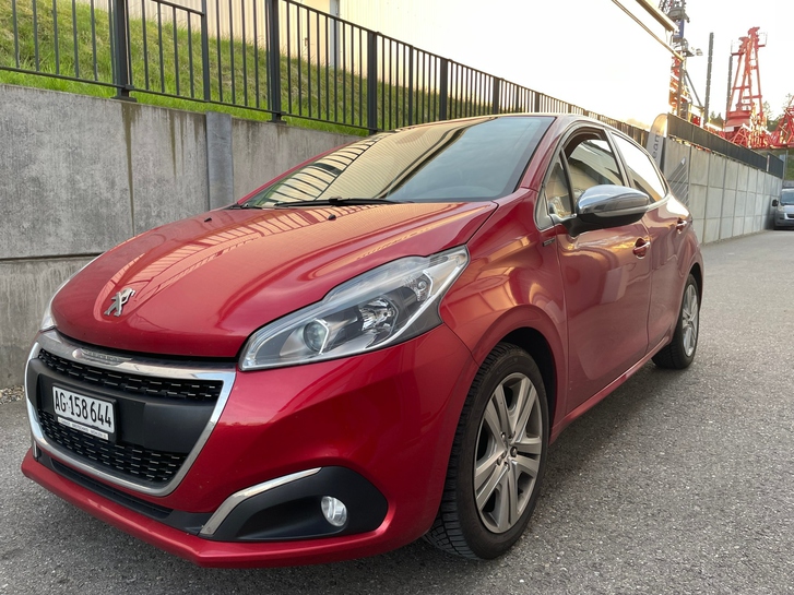 Peugeot 208 PureTech Active S/S - Top Zustand! Peugeot Peugeot 208 1.2 PureTech Active S/S