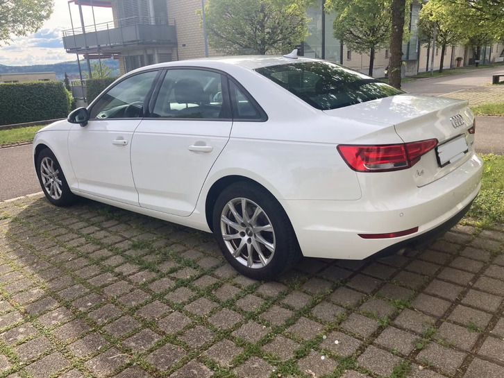 Audi A4 1.4 TFSI Design, Top Zustand, CH Audi Audi A4 1.4 TFSI Design S-Tronic
