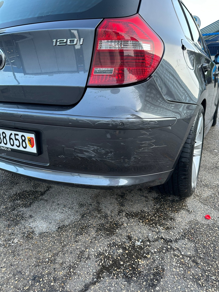 BMW 1er E87 120i - M Sport, Top Ausstattung BMW BMW 1er Reihe E87 120i
